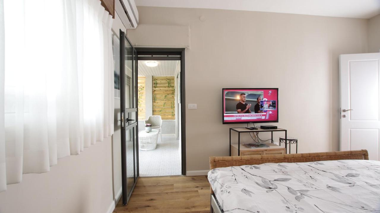 Cute & Cozy House In Zichron Yaakov Apartment Зихрон Яков Екстериор снимка